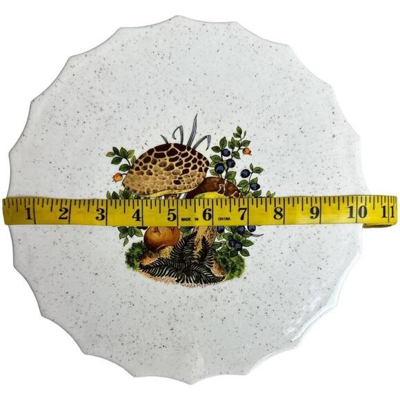 DW Ivory Scalloped Speckled Ceramic Cheese Cake Stand Mushrooms Print - Picture 4 of 4